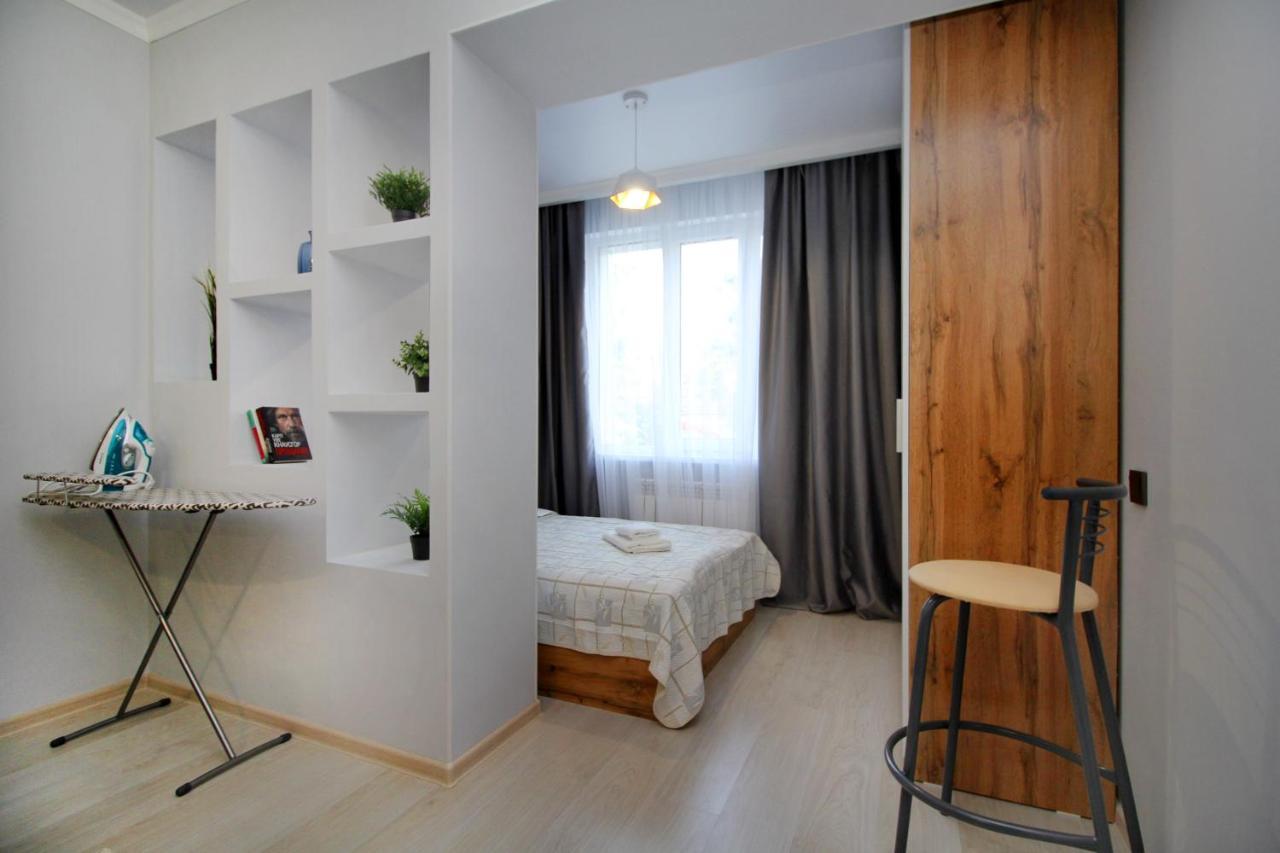New And Cozy In The Area! 4 *